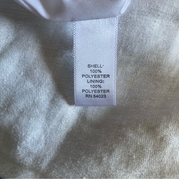 Banana Republic chiffon tank, size 0. Cute “string” sleeves.  Black/cream design - Picture 6 of 6